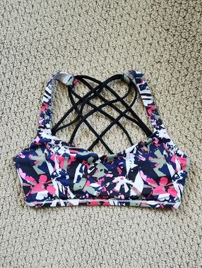 Lululemon Free To Be Wild Bra Size 6  Pop Cut Boom Juice Pattern